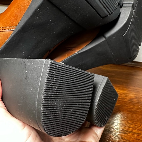 Steve Madden Revised Cognac Leather Platform Heeled Chelsea Boots Size 9 - Picture 8 of 12